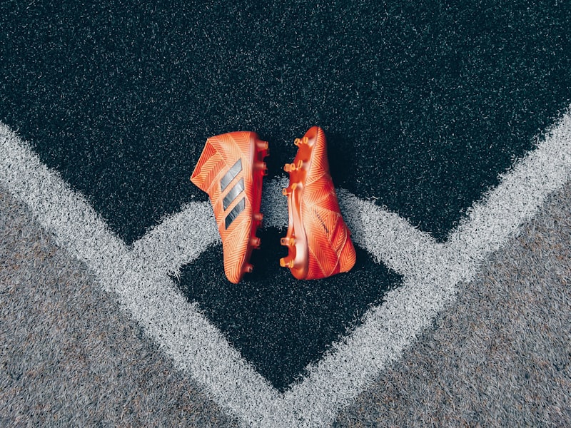 世界杯比分网数据中心内部 - 显示多块大屏幕实时更新全球足球比分